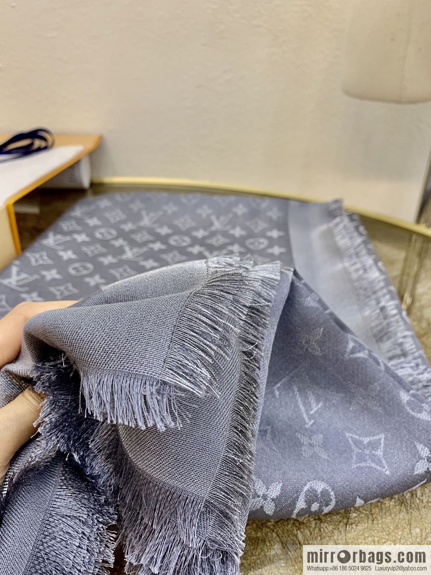 LV Louis Vuitton Shine Monogram Dyed Yarn Wire Blended Shawl M75122 M70805 M75120 M75121 M75123