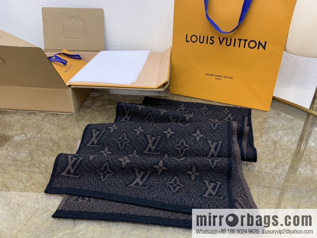 LV Louis Vuitton 100% wool Monogram Eclipse men's scarf