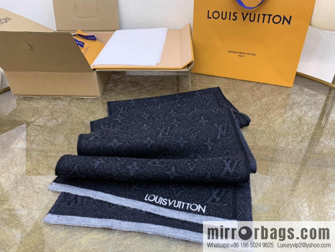 LV Louis Vuitton 100% wool Monogram Eclipse men's scarf