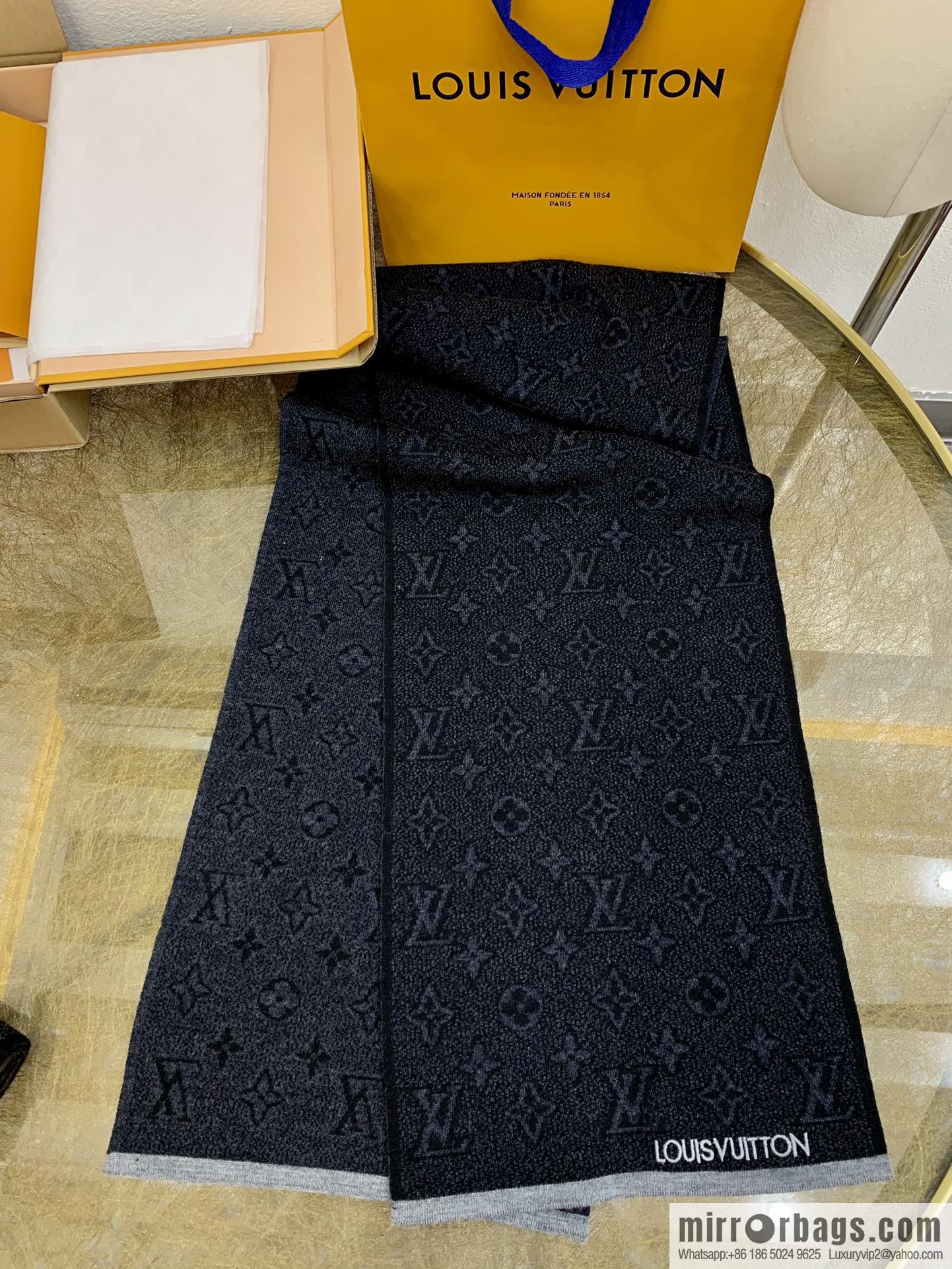 LV Louis Vuitton 100% wool Monogram Eclipse men's scarf