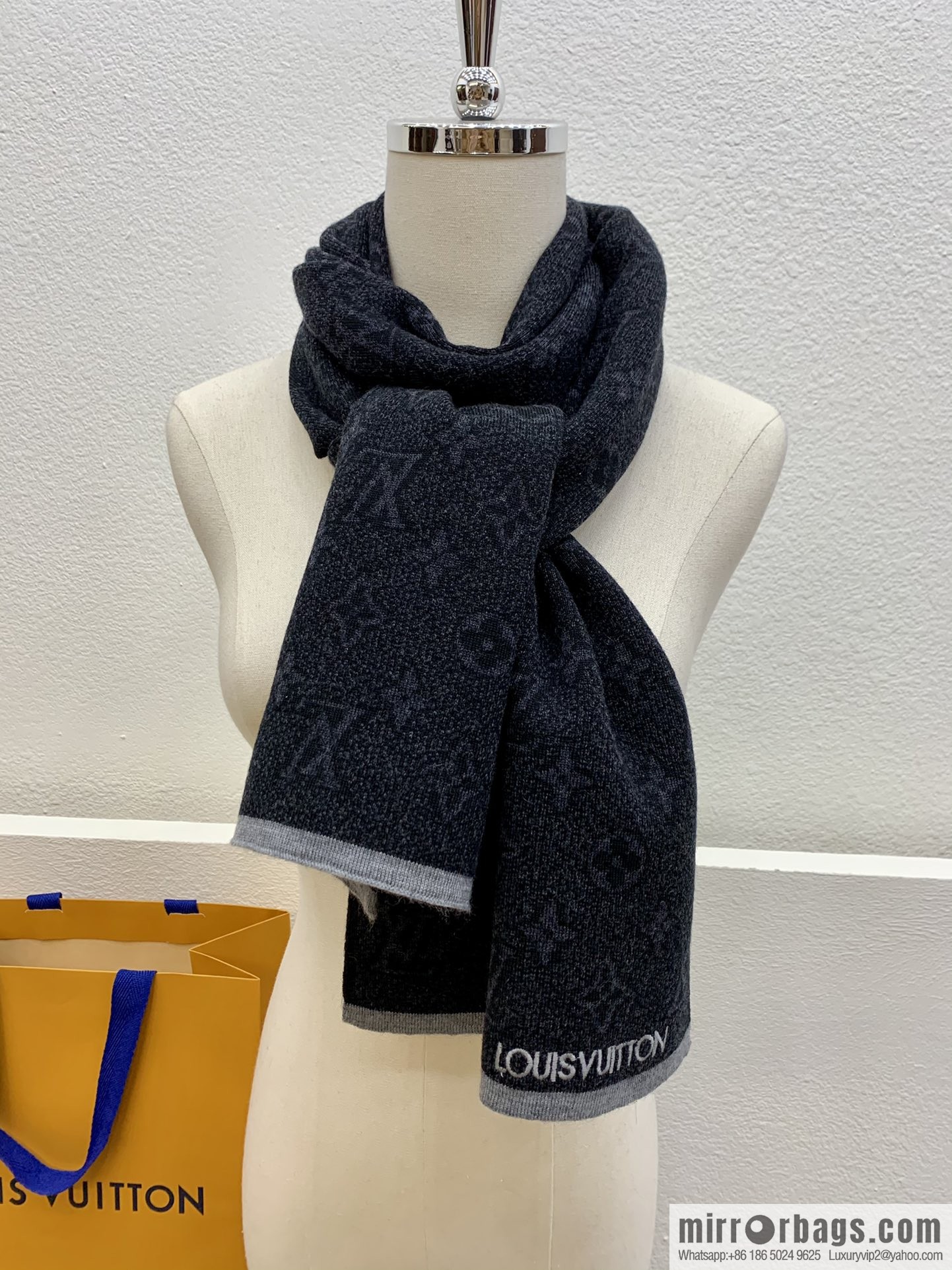 LV Louis Vuitton 100% wool Monogram Eclipse men's scarf