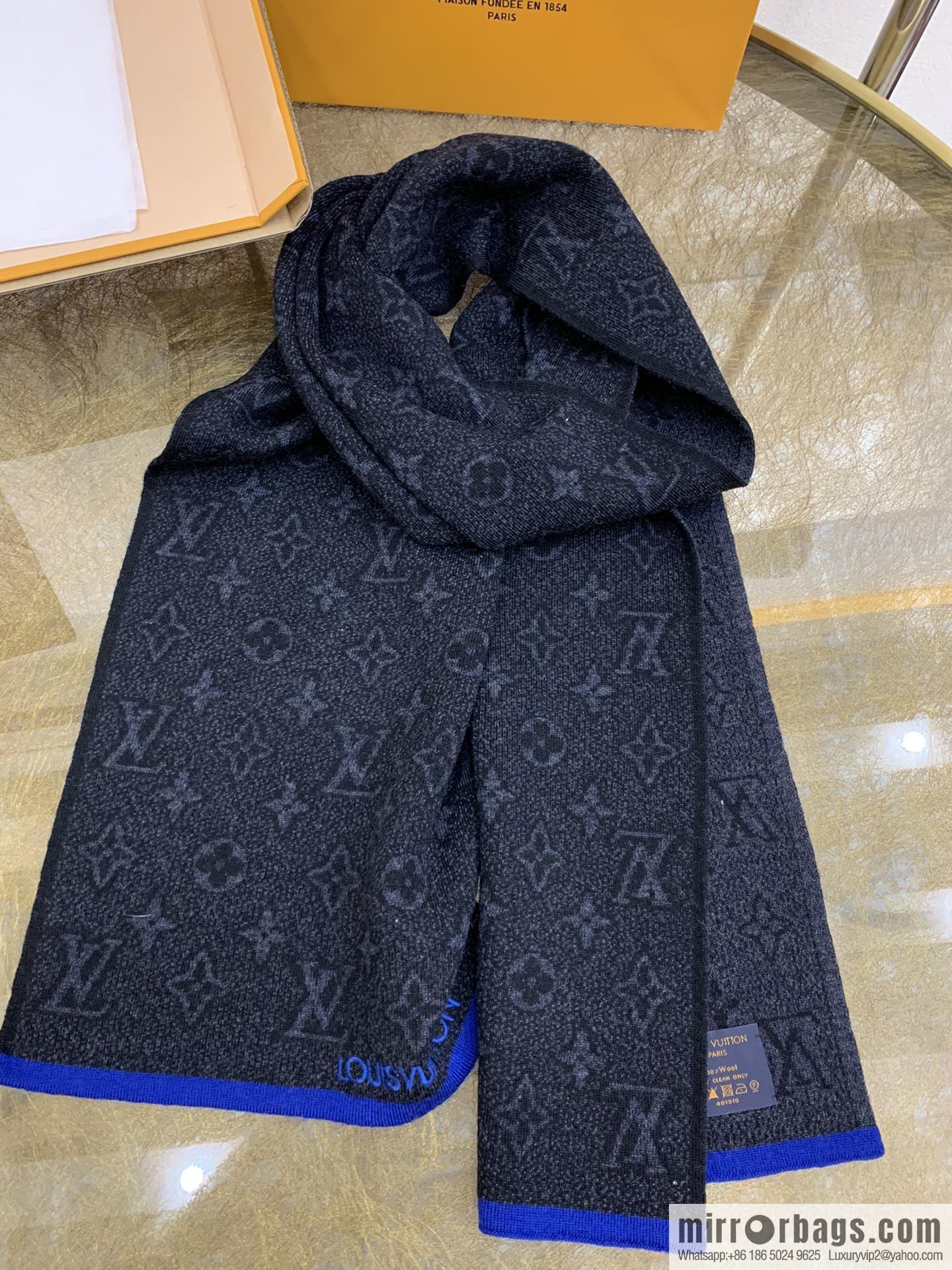 LV Louis Vuitton 100% wool Monogram Eclipse men's scarf