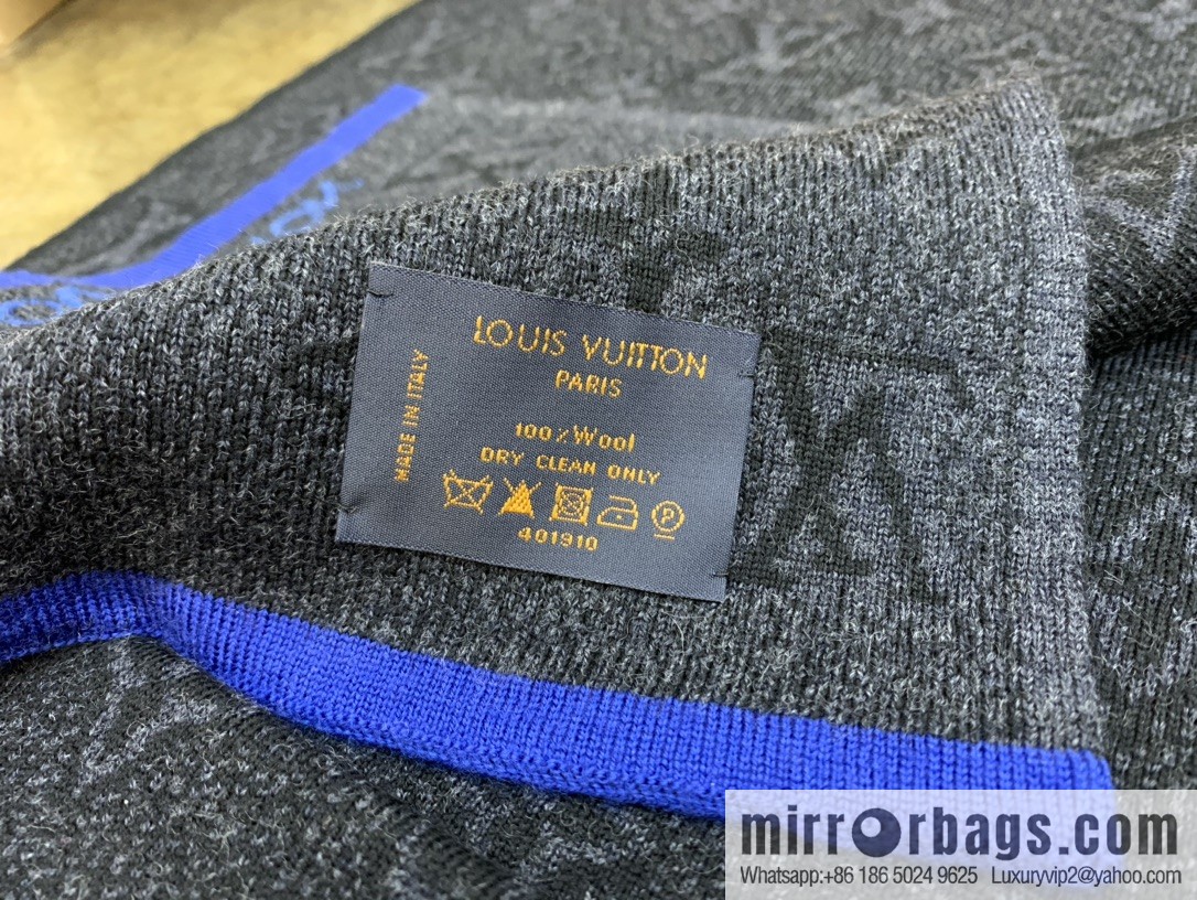 LV Louis Vuitton 100% wool Monogram Eclipse men's scarf