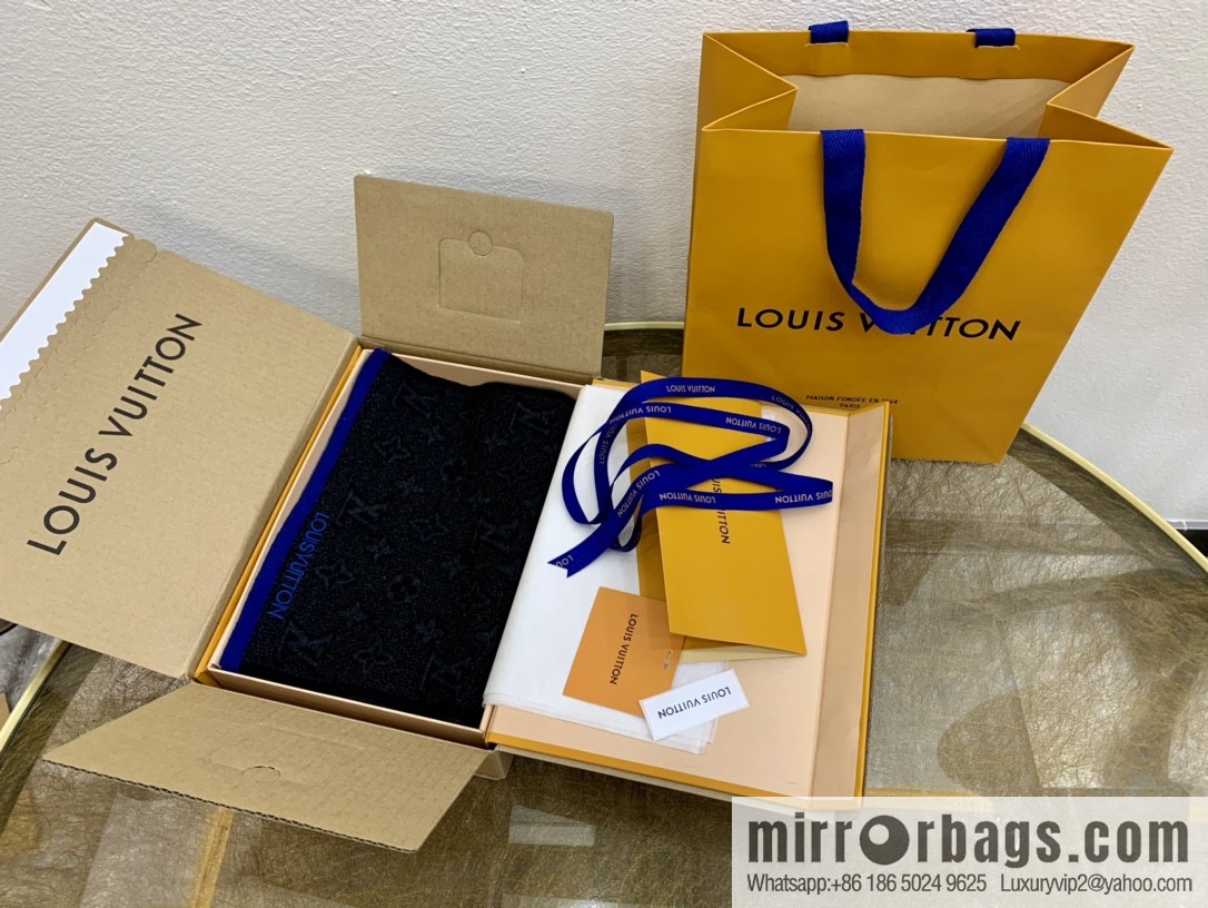 LV Louis Vuitton 100% wool Monogram Eclipse men's scarf