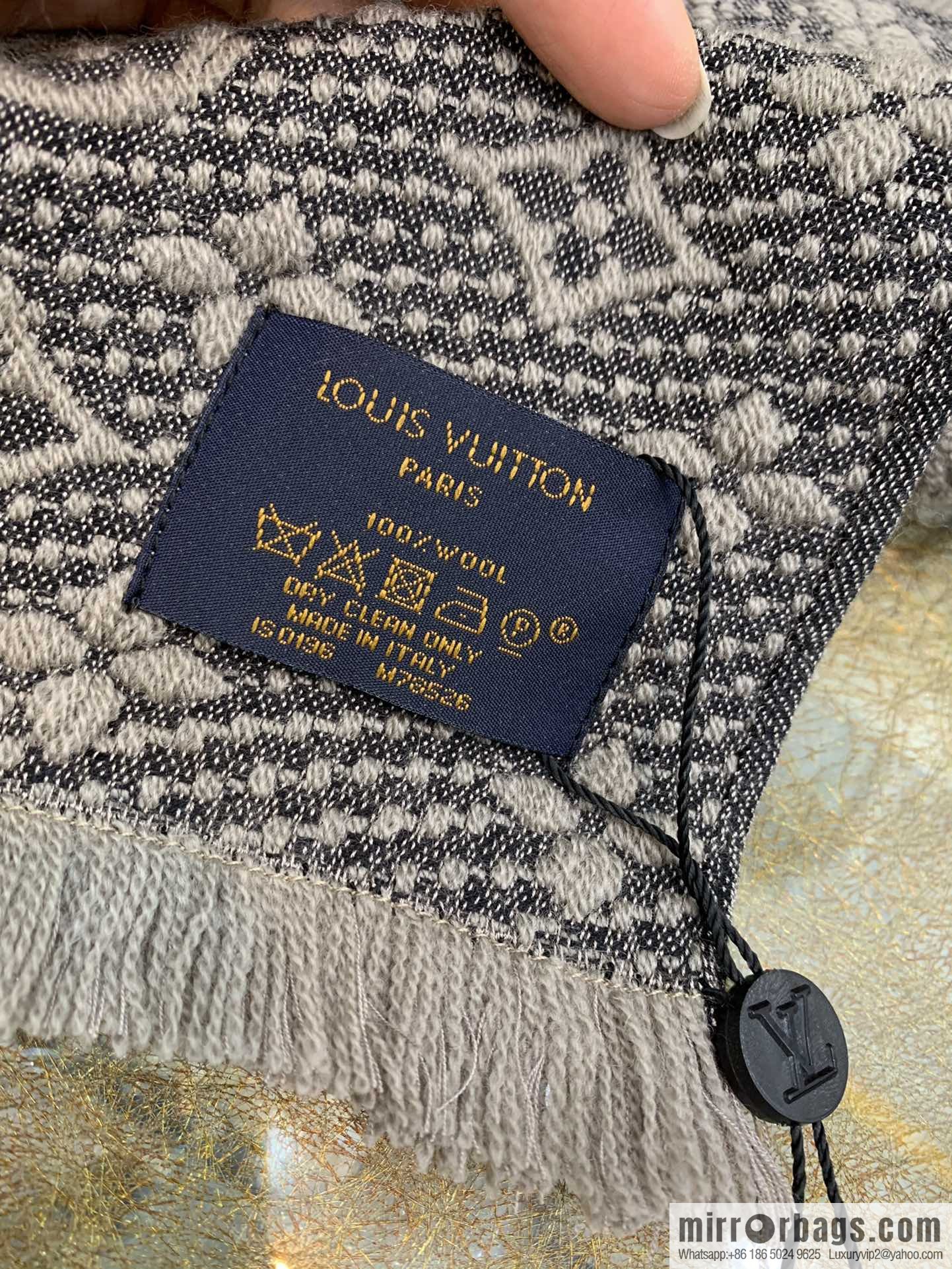 LV Louis Vuitton 100% wool men's wool scarf m78526