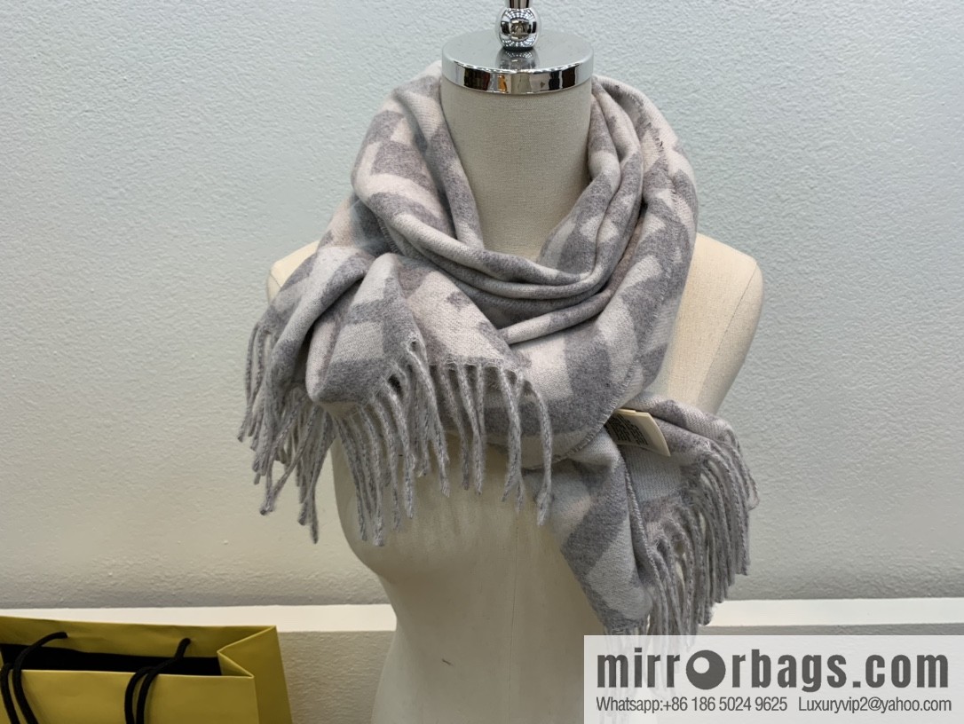 FENDI Fendi FF Vintage Style 100% Cashmere Scarf