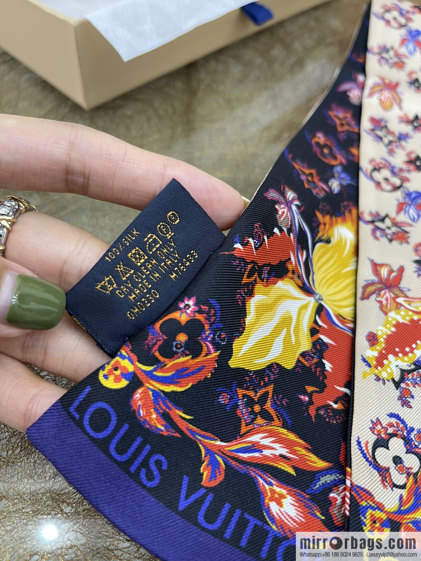 LV Louis Vuitton 100% silk Rendez-Vous headband m76433