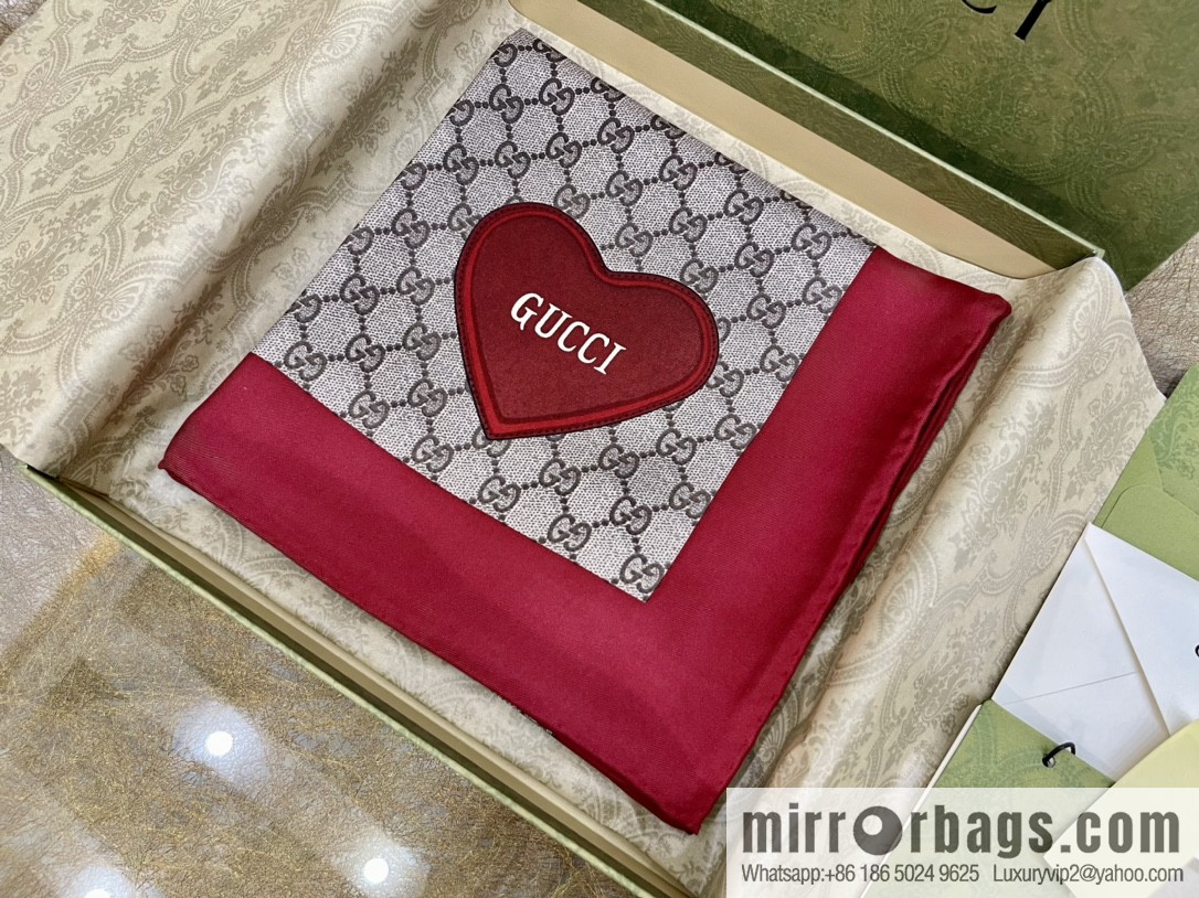 GUCCI Gucci 100% silk Valentine's Day limited edition love square scarf