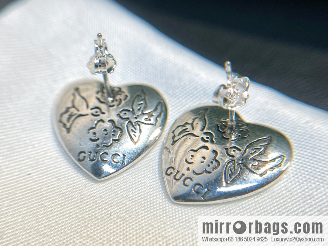 ☀New Gucci Gucci peach heart cat stud earrings