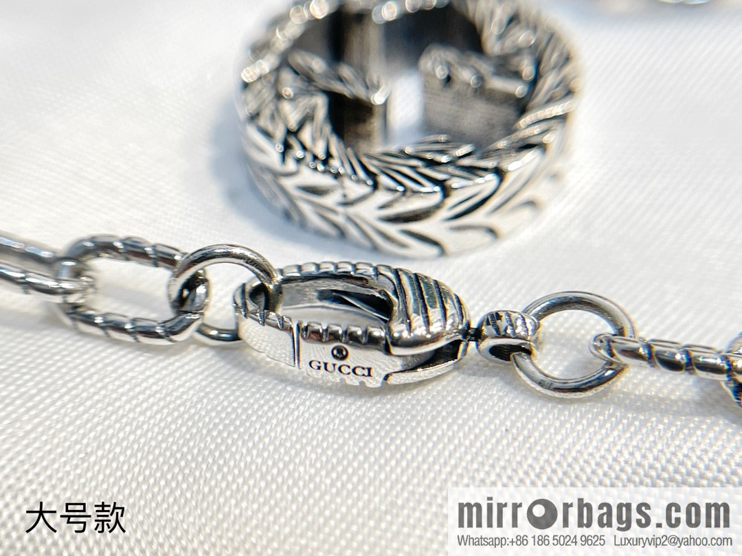 New Gucci Gucci interlocking double G necklace