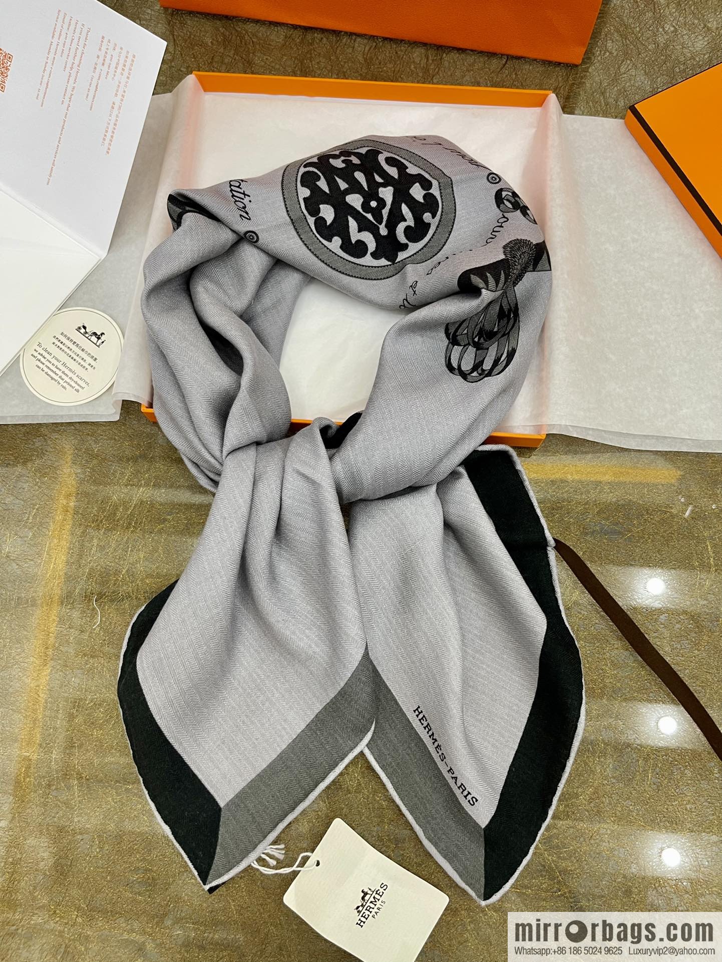 Hermes Hermès coat of arms pattern printing new solid color silk square scarf