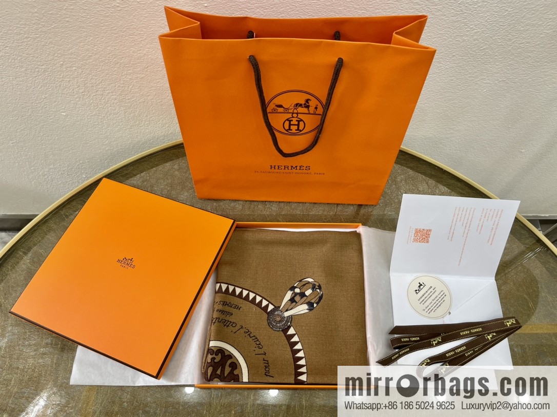 Hermes Hermès coat of arms pattern printing new solid color silk square scarf