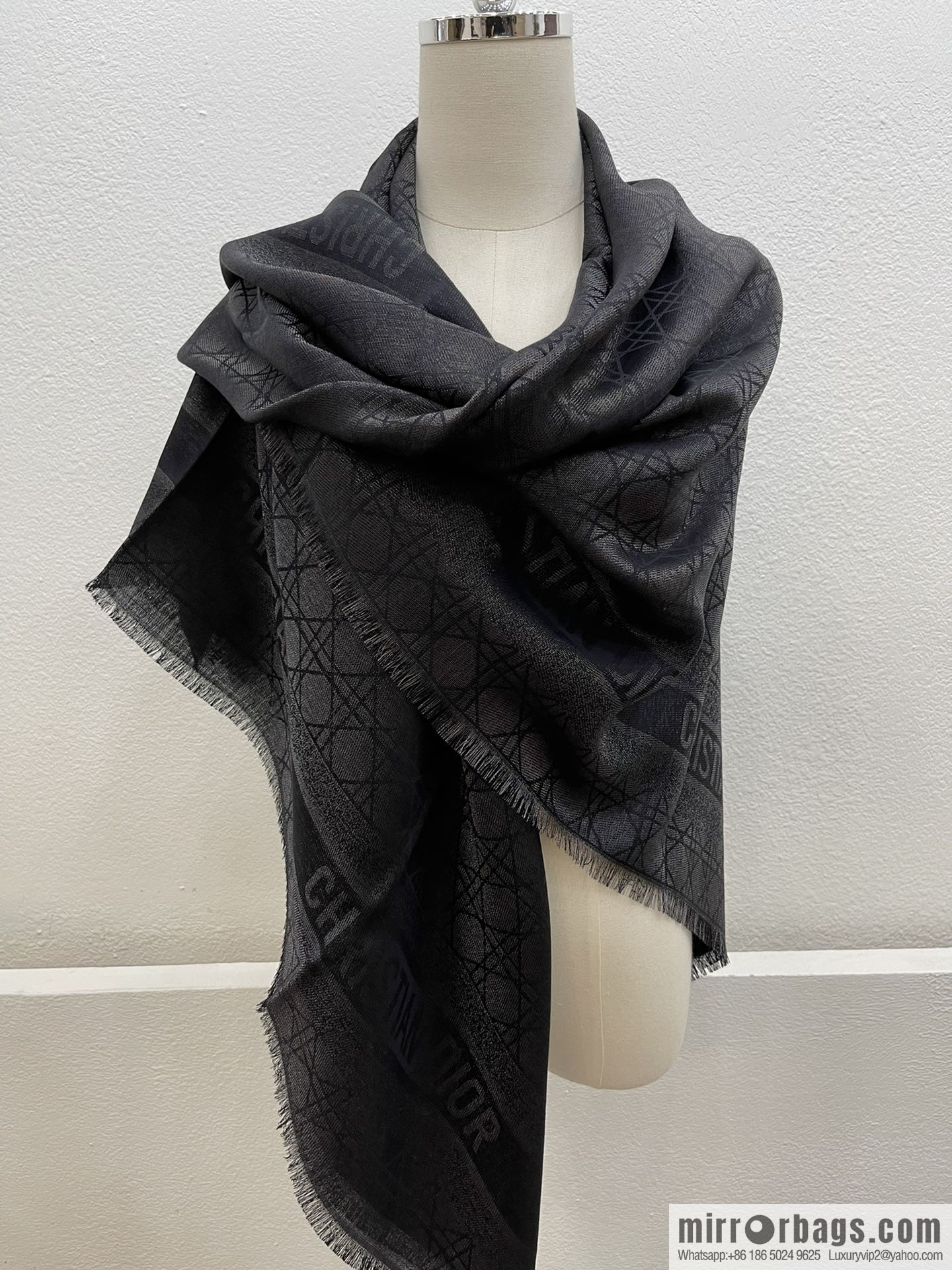 Dior Dior Classic Rattan Checkered Scarf 04CAL140I630_C019