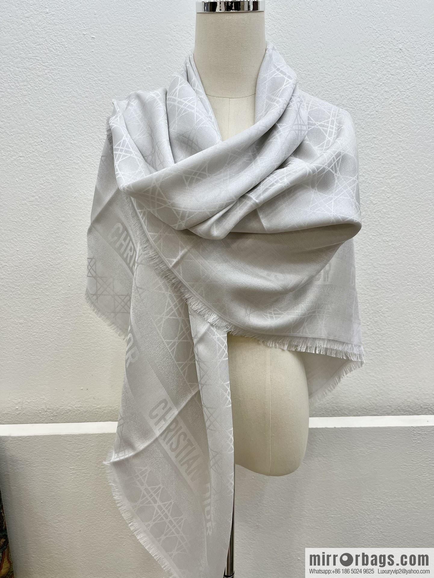 Dior Dior Classic Rattan Checkered Scarf 04CAL140I630_C019