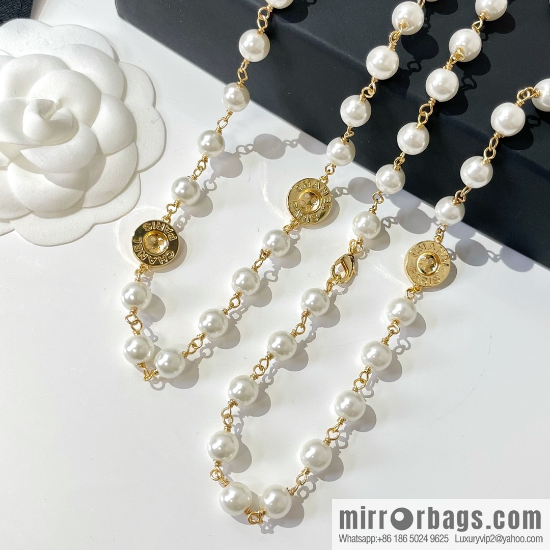 2021 new Chanel button pearl sweater chain necklace