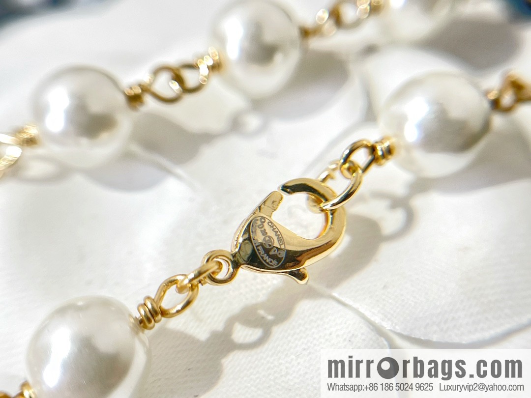 2021 new Chanel button pearl sweater chain necklace