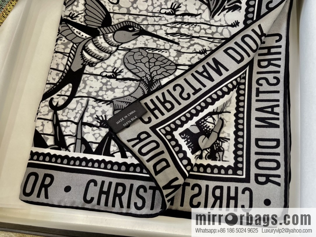 Dior 100% silk scarf with pattern from the Dior Jungle Collection