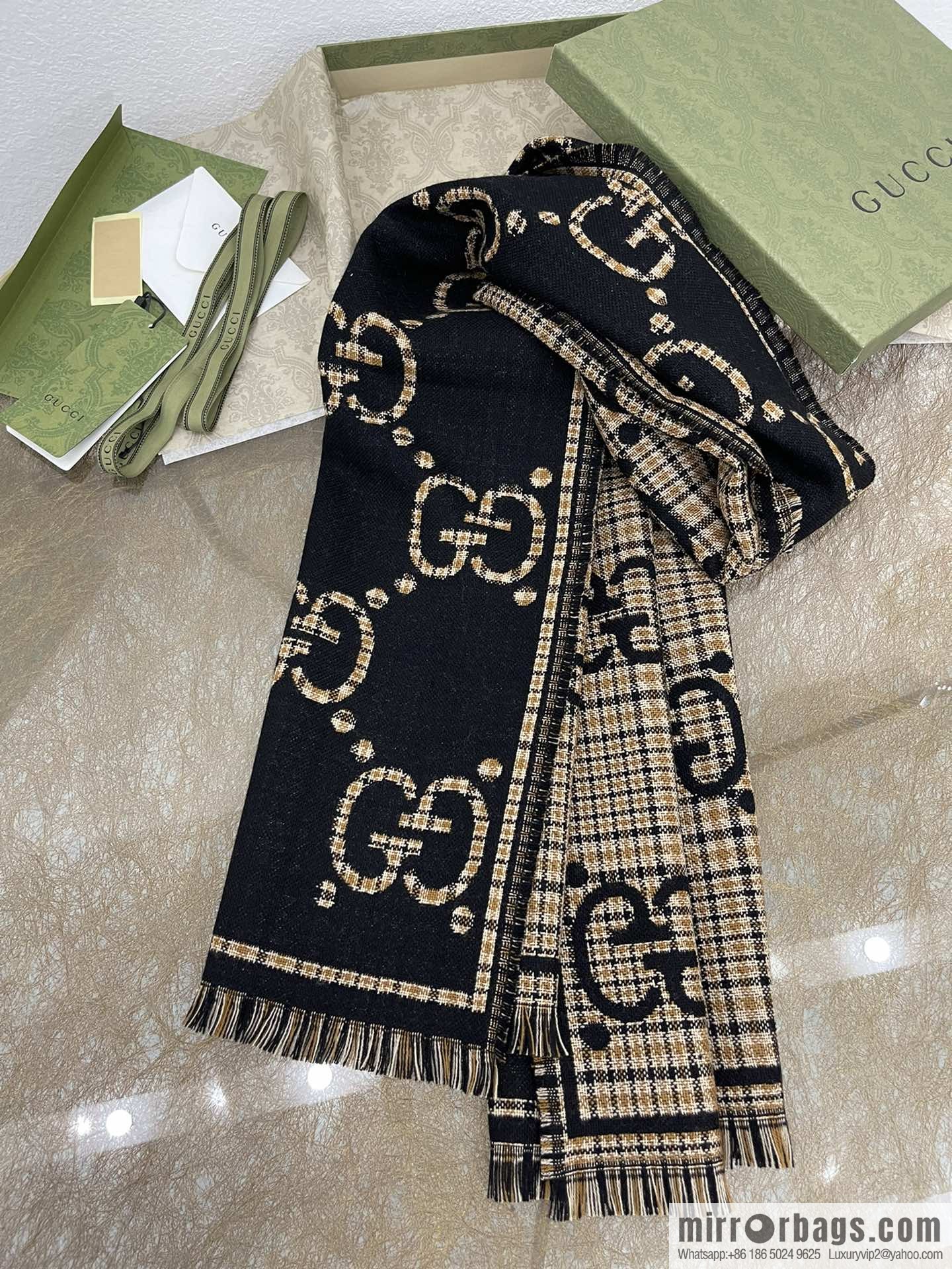 GUCCI Gucci Classic GG pattern 100% wool long towel