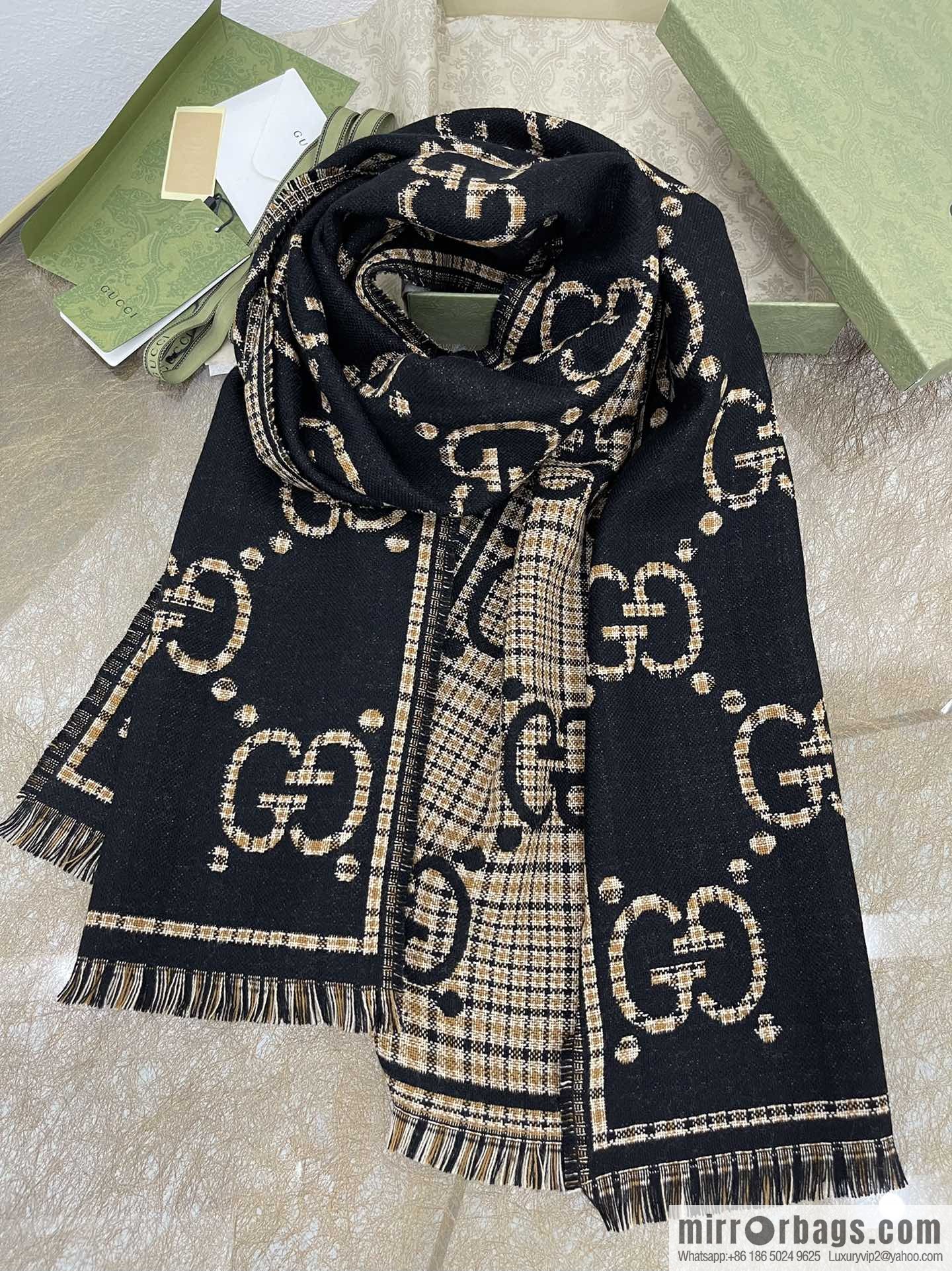 GUCCI Gucci Classic GG pattern 100% wool long towel