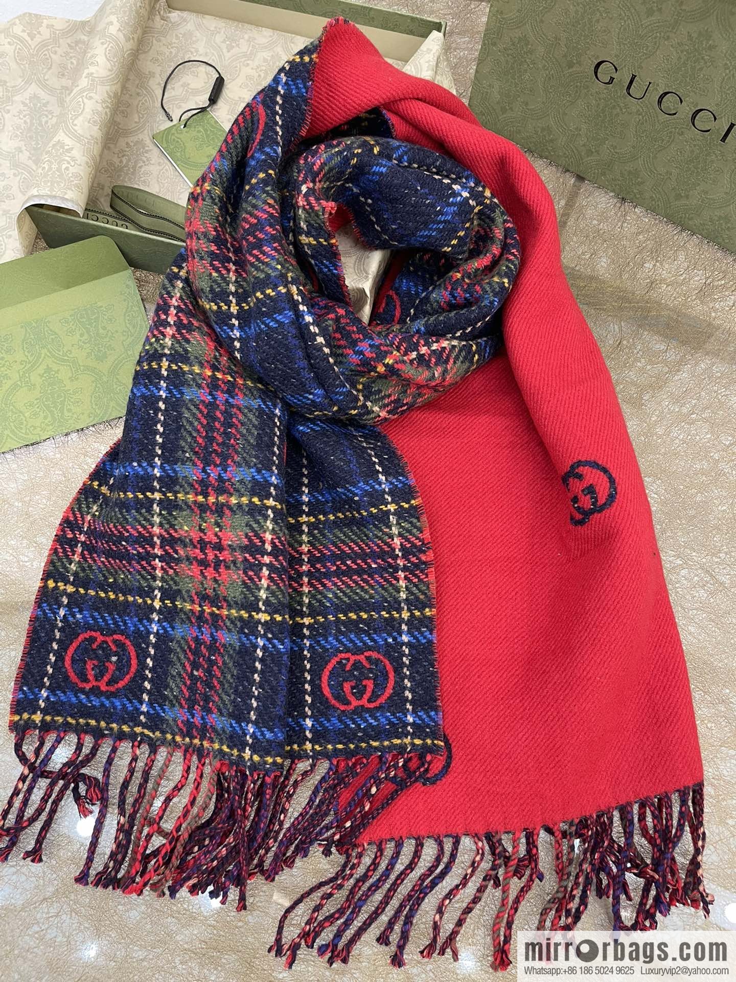 GUCCI Gucci GG logo latest double-sided scarf 643208
