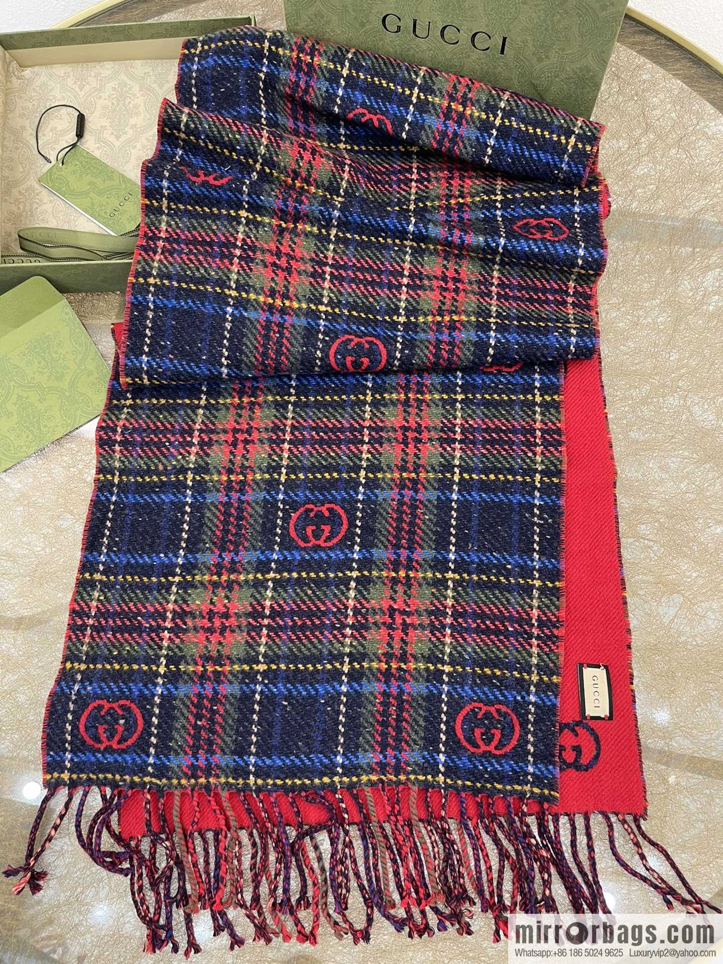 GUCCI Gucci GG logo latest double-sided scarf 643208