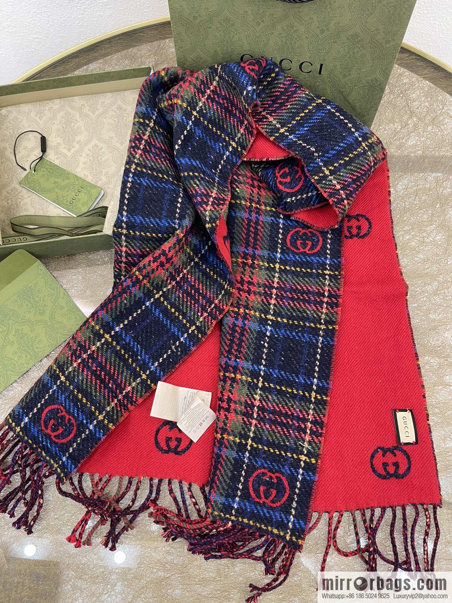 GUCCI Gucci GG logo latest double-sided scarf 643208