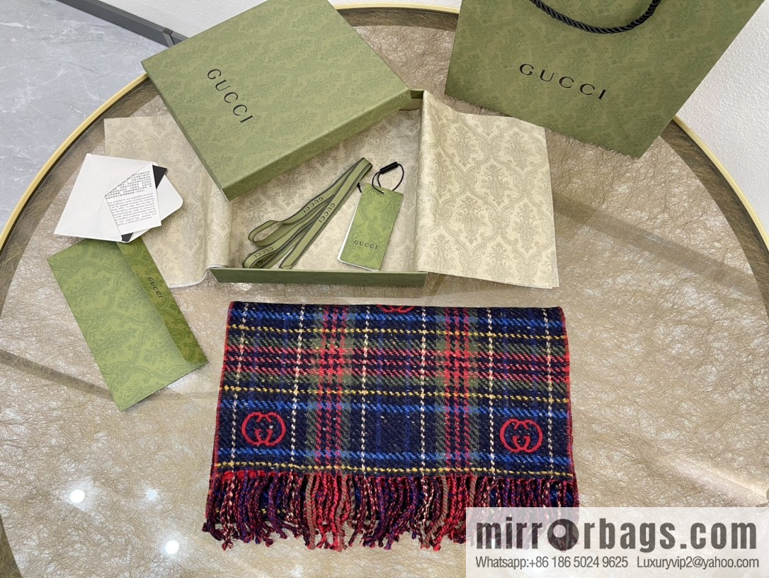 GUCCI Gucci GG logo latest double-sided scarf 643208