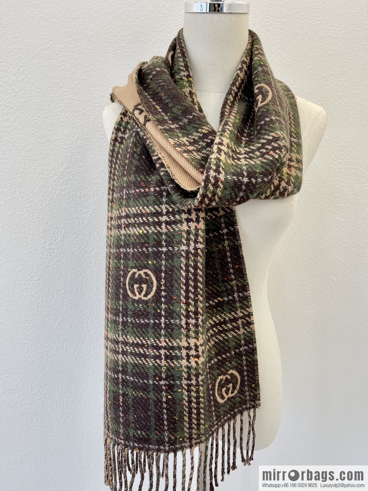 GUCCI Gucci GG logo latest double-sided scarf 643208