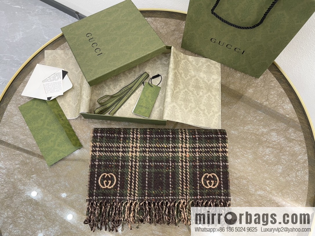 GUCCI Gucci GG logo latest double-sided scarf 643208