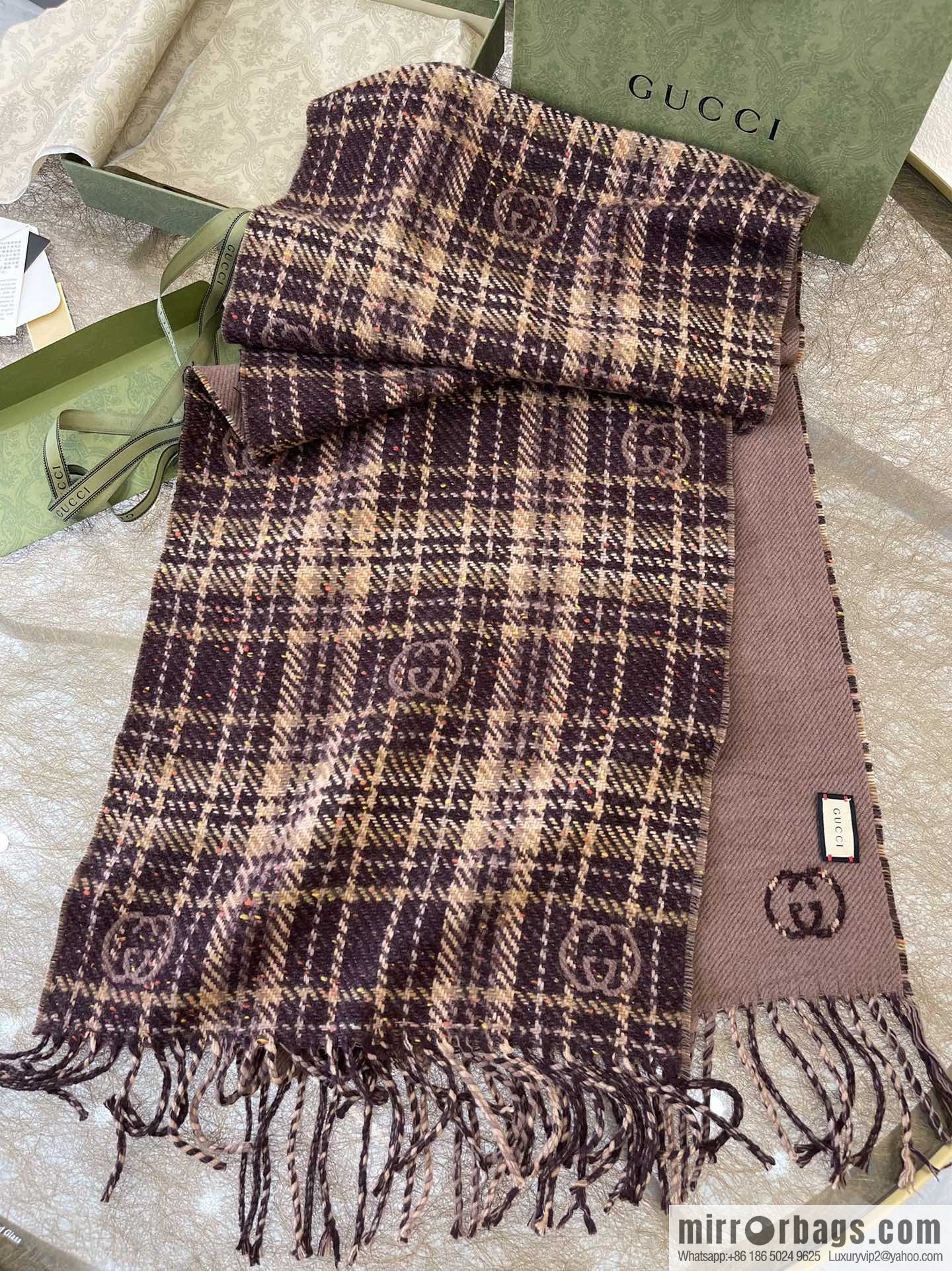 GUCCI Gucci GG logo latest double-sided scarf 643208