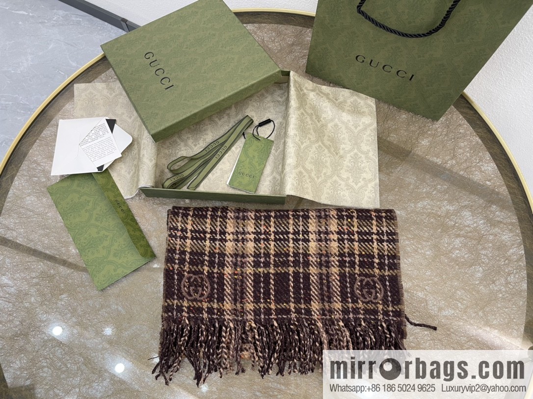 GUCCI Gucci GG logo latest double-sided scarf 643208