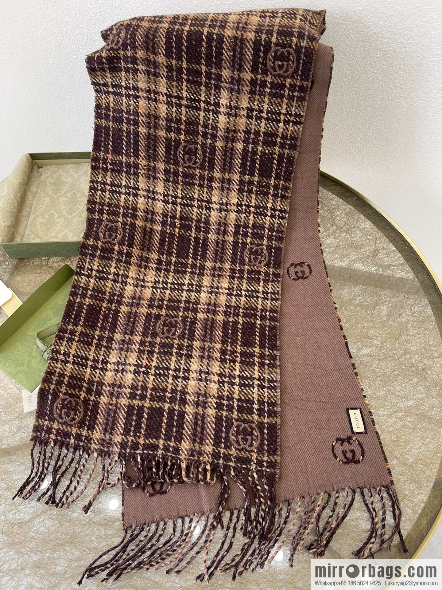 GUCCI Gucci GG logo latest double-sided scarf 643208