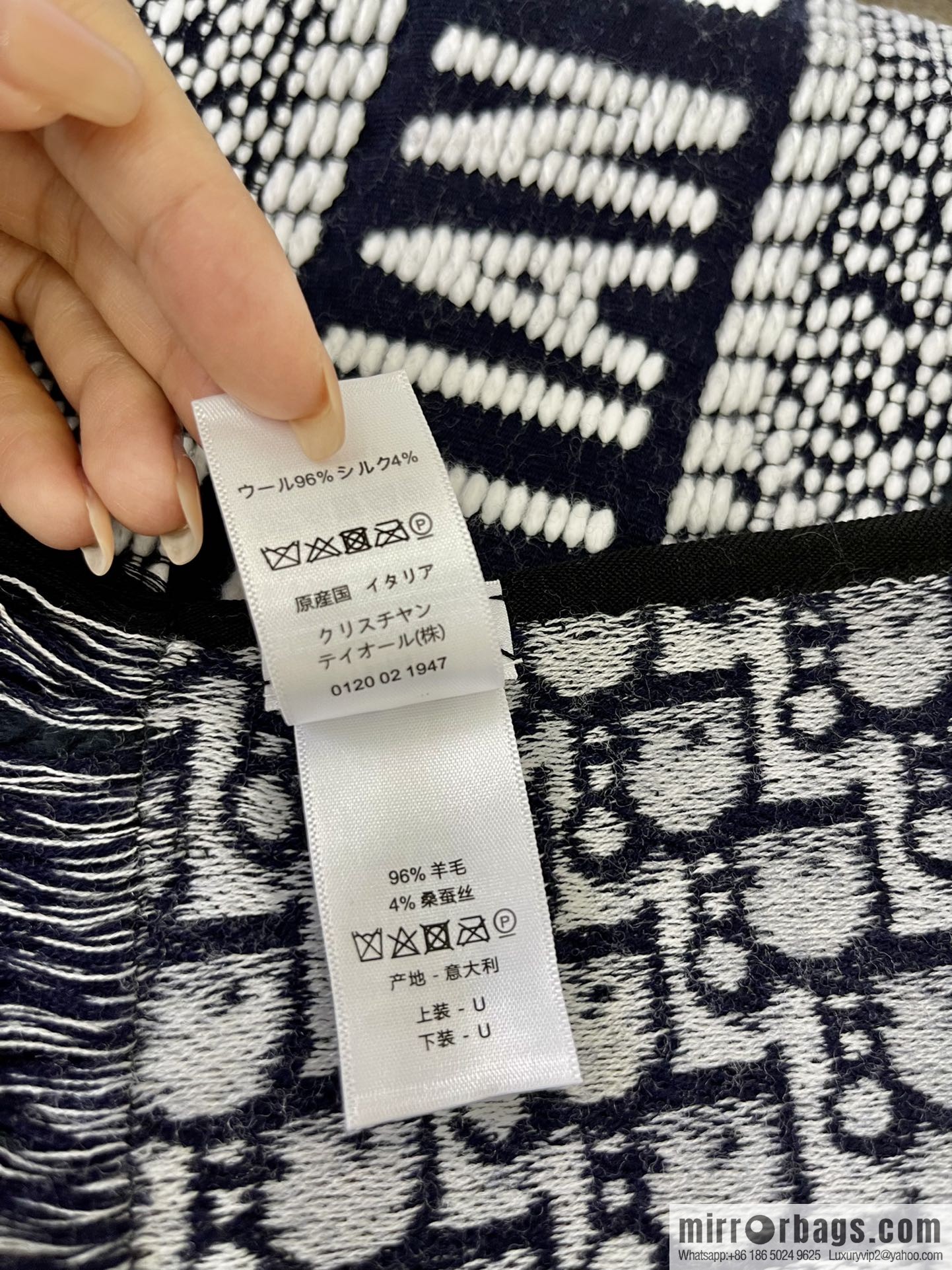 Dior 21 autumn and winter new college style double-sided scarf 14CDO301I985_C540
