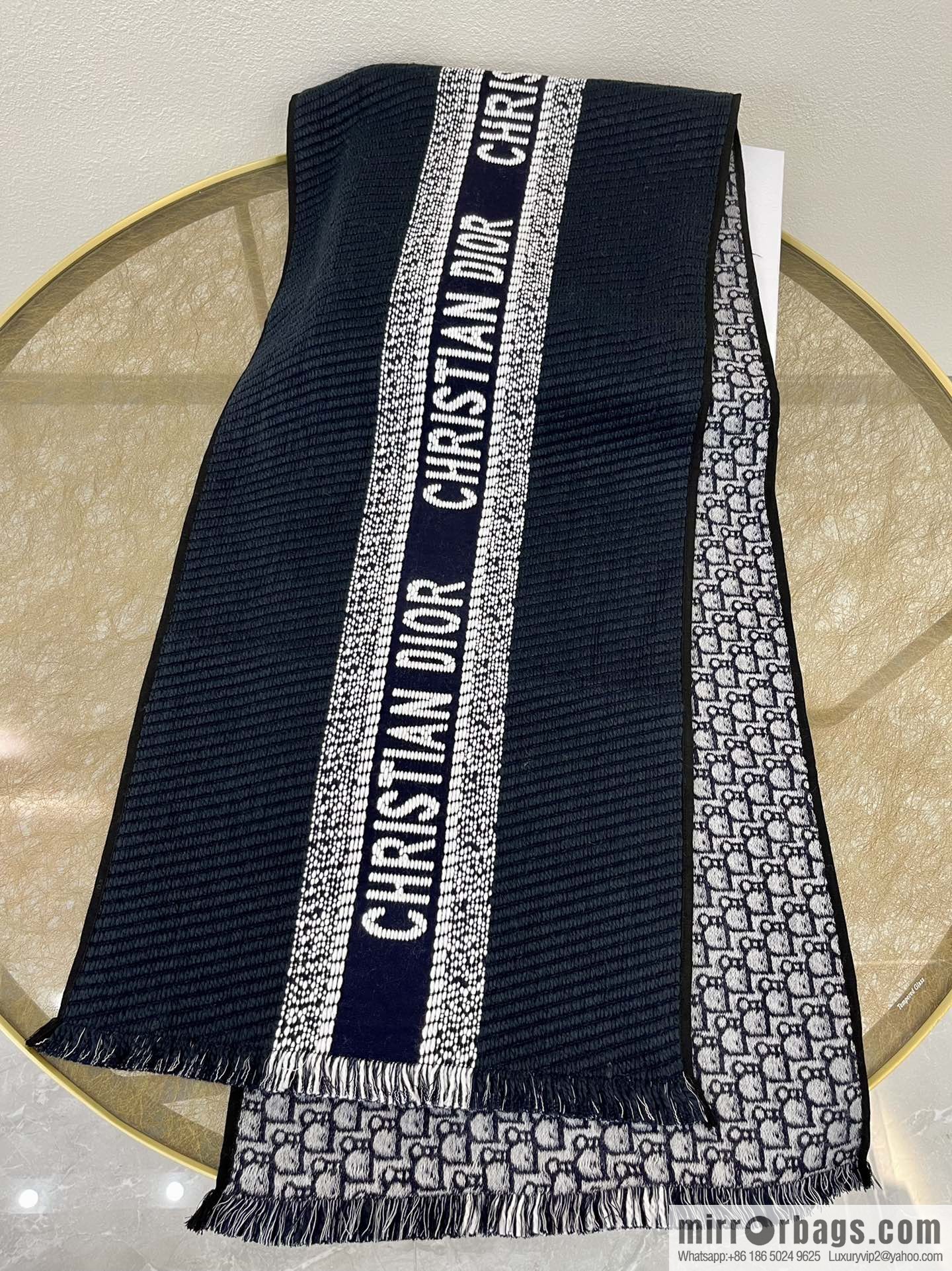 Dior 21 autumn and winter new college style double-sided scarf 14CDO301I985_C540