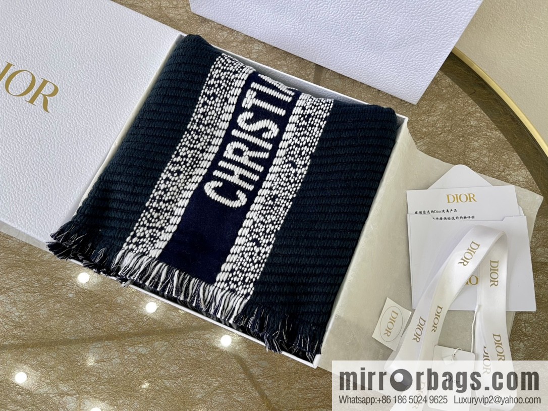 Dior 21 autumn and winter new college style double-sided scarf 14CDO301I985_C540