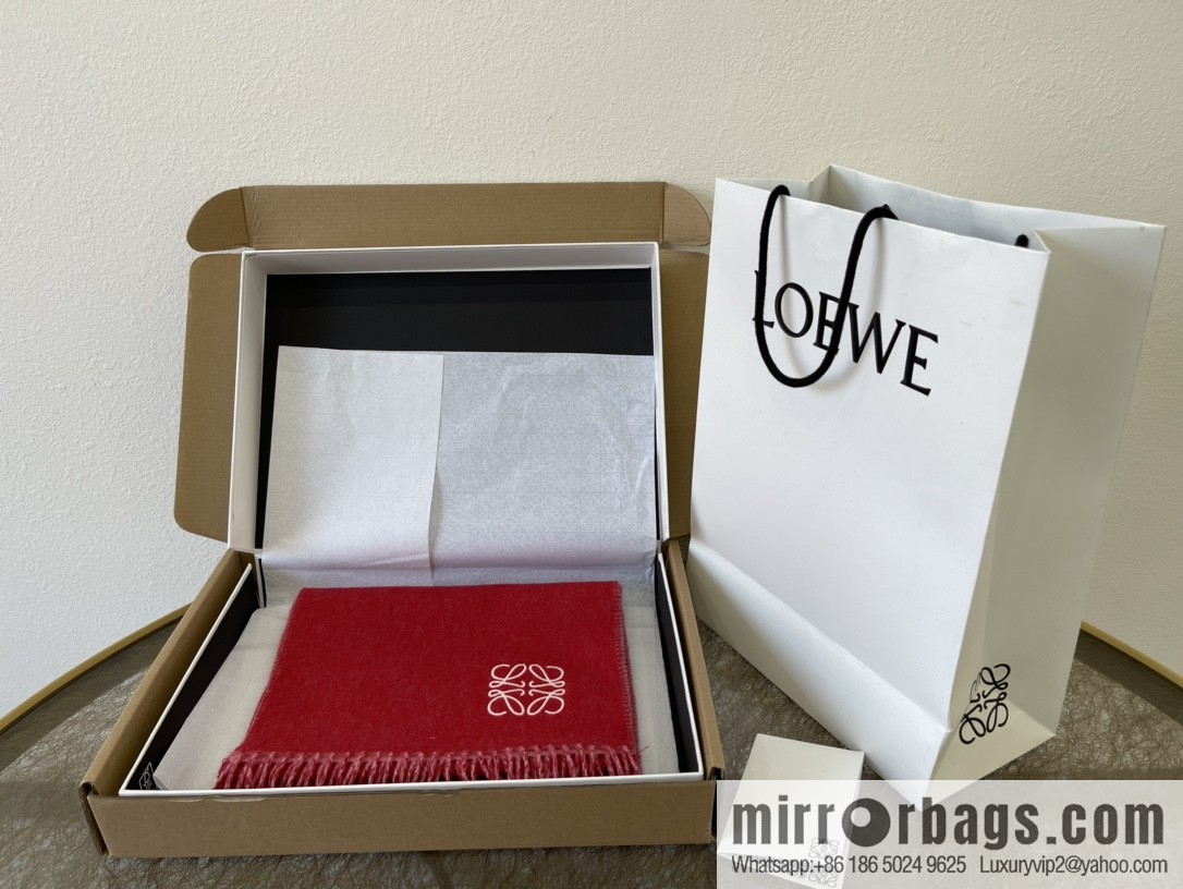 LOEWE Luo Yiwei cashmere men's and women's same scarf