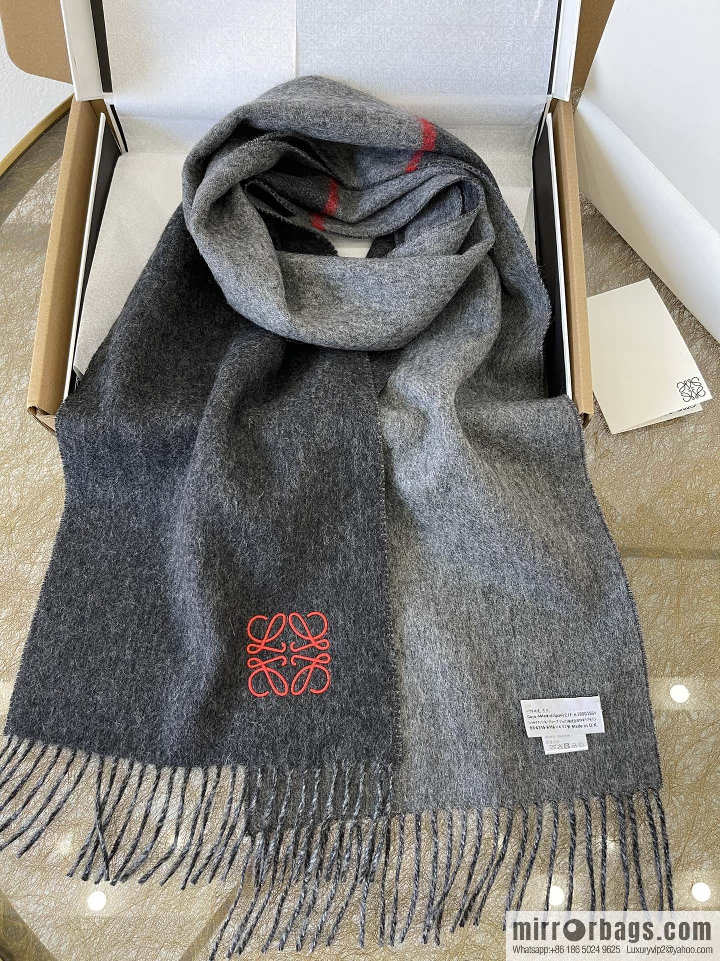 LOEWE Luo Yiwei cashmere men's and women's same scarf