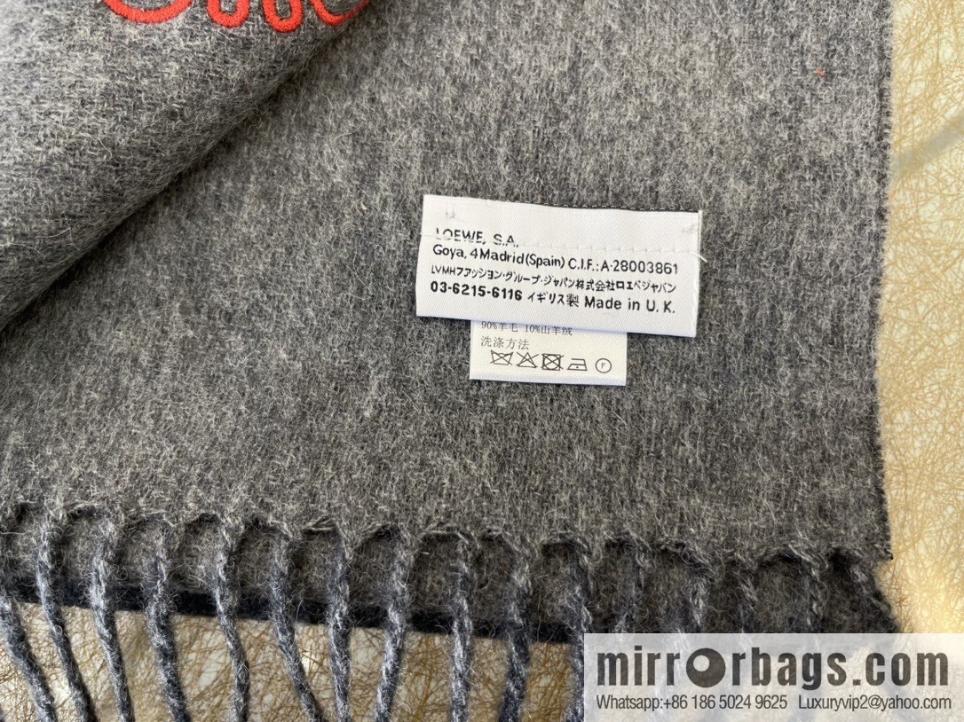 LOEWE Luo Yiwei cashmere men's and women's same scarf