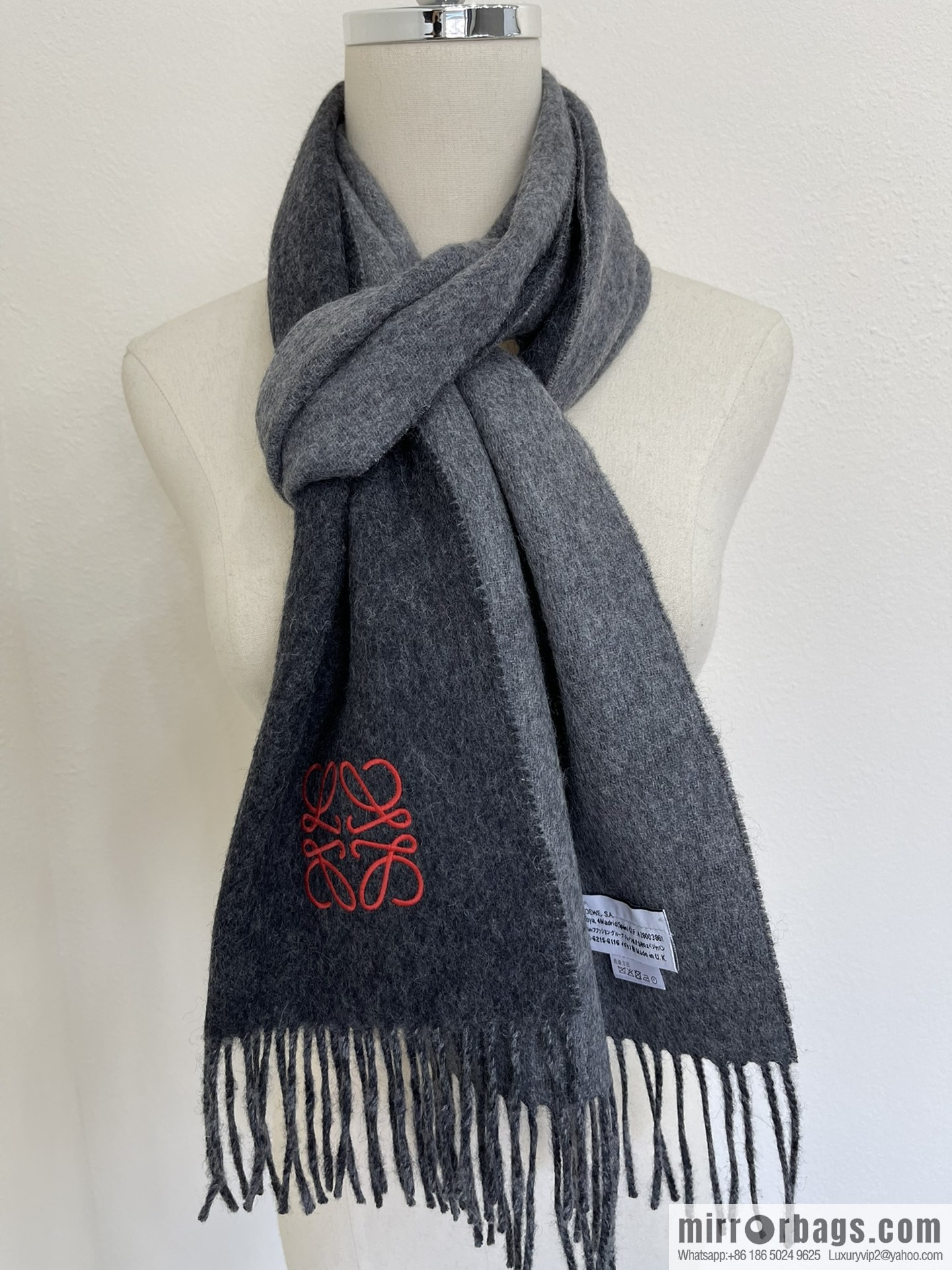 LOEWE Luo Yiwei cashmere men's and women's same scarf