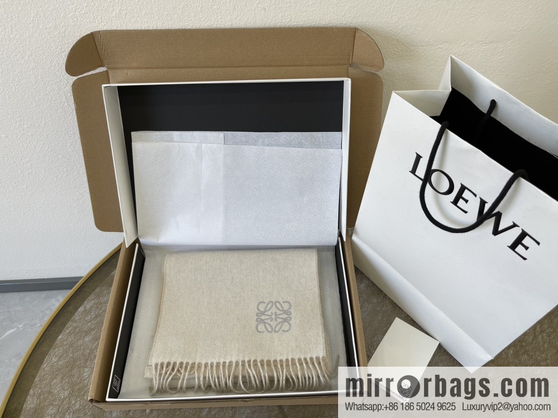 LOEWE Luo Yiwei cashmere men's and women's same scarf