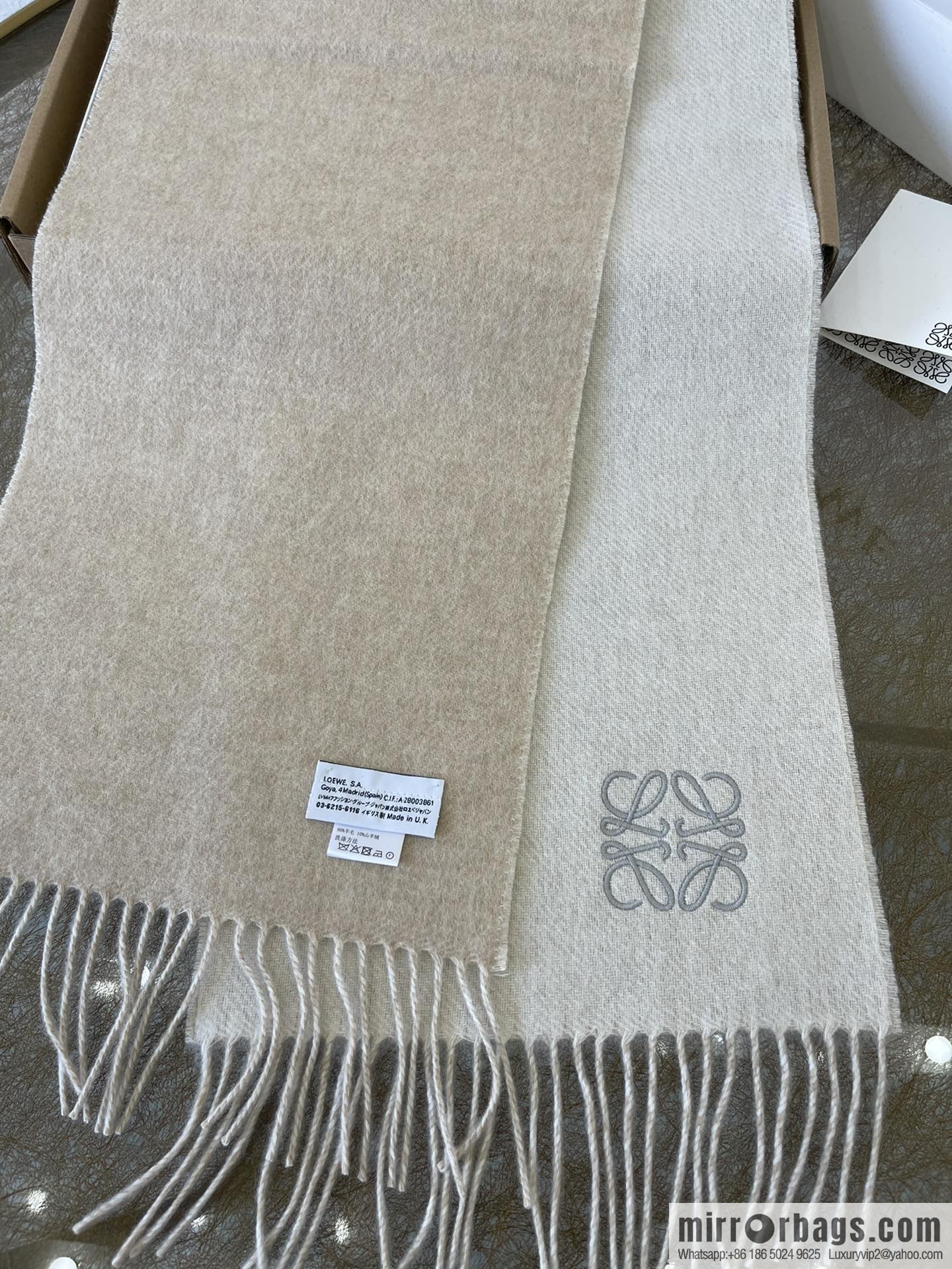 LOEWE Luo Yiwei cashmere men's and women's same scarf