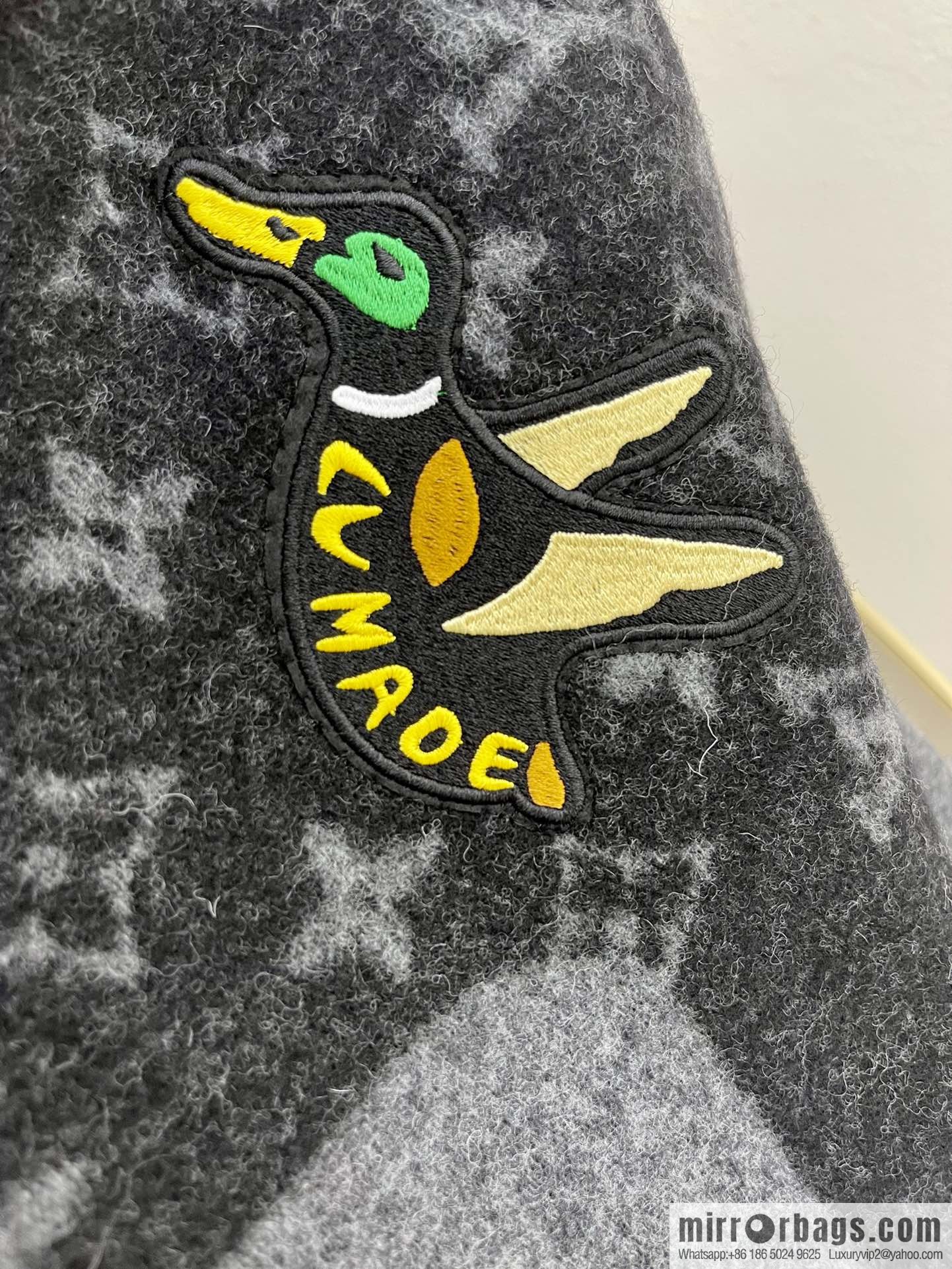 LV Louis Vuitton NIGO joint duck embroidered scarf MP2701