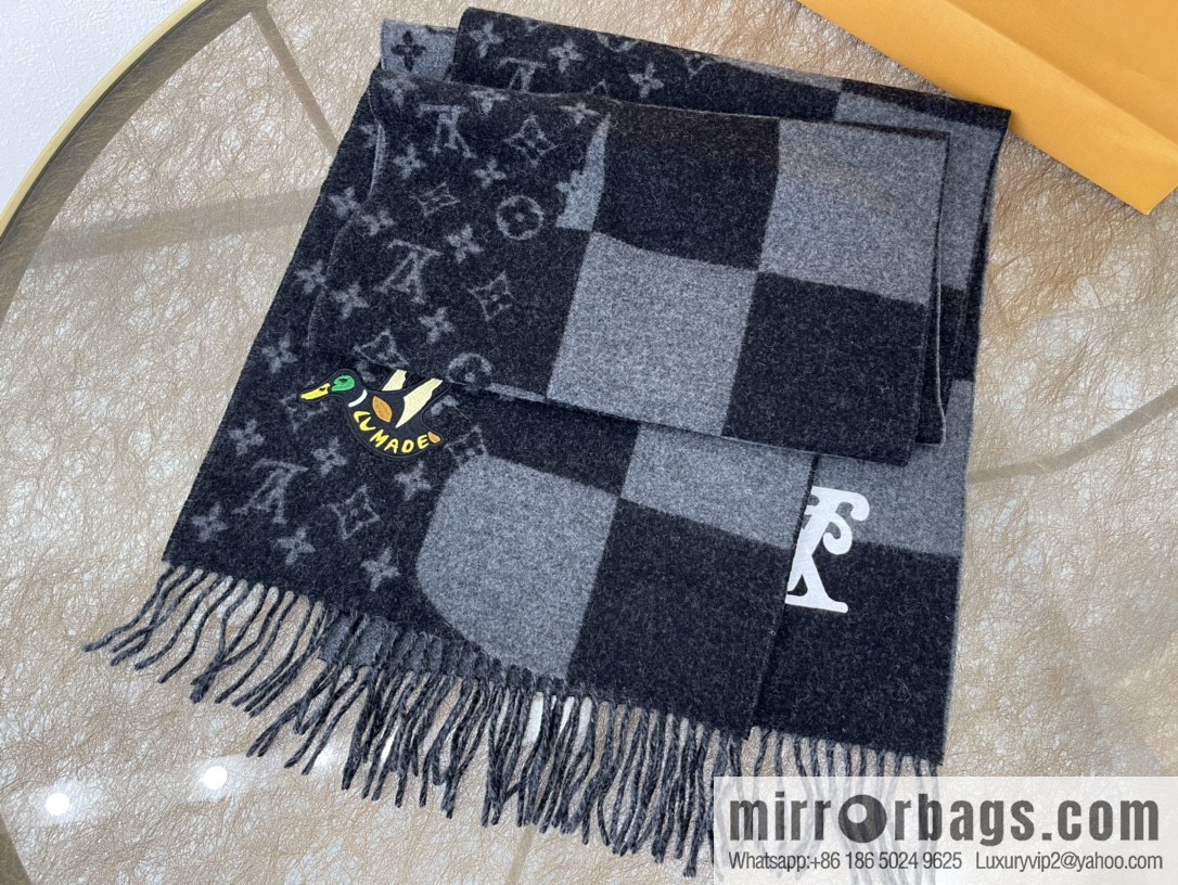 LV Louis Vuitton NIGO joint duck embroidered scarf MP2701