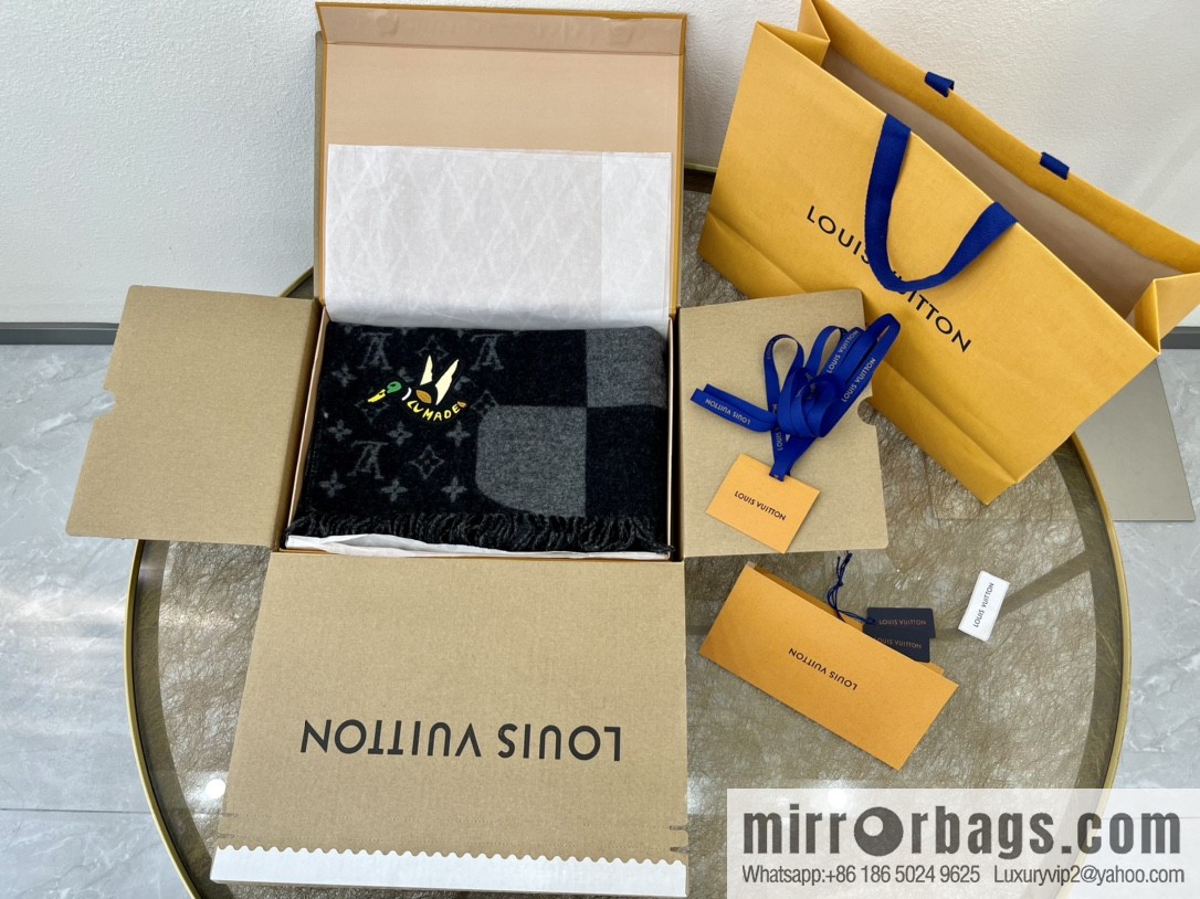 LV Louis Vuitton NIGO joint duck embroidered scarf MP2701