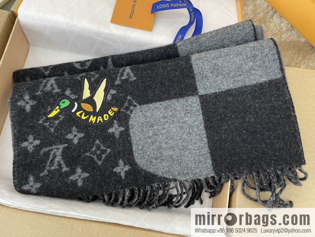 LV Louis Vuitton NIGO joint duck embroidered scarf MP2701