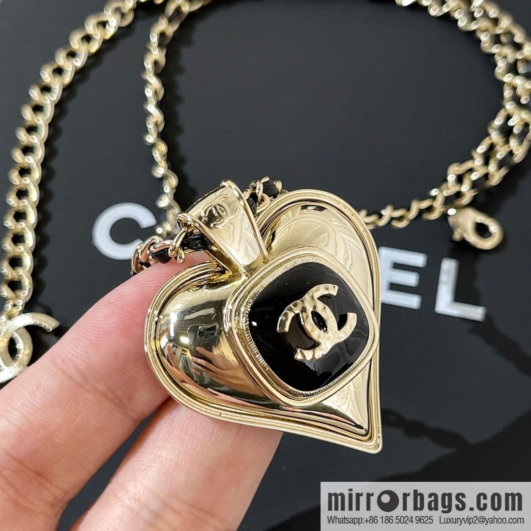2021 new Chanel double c peach heart black leather rope necklace