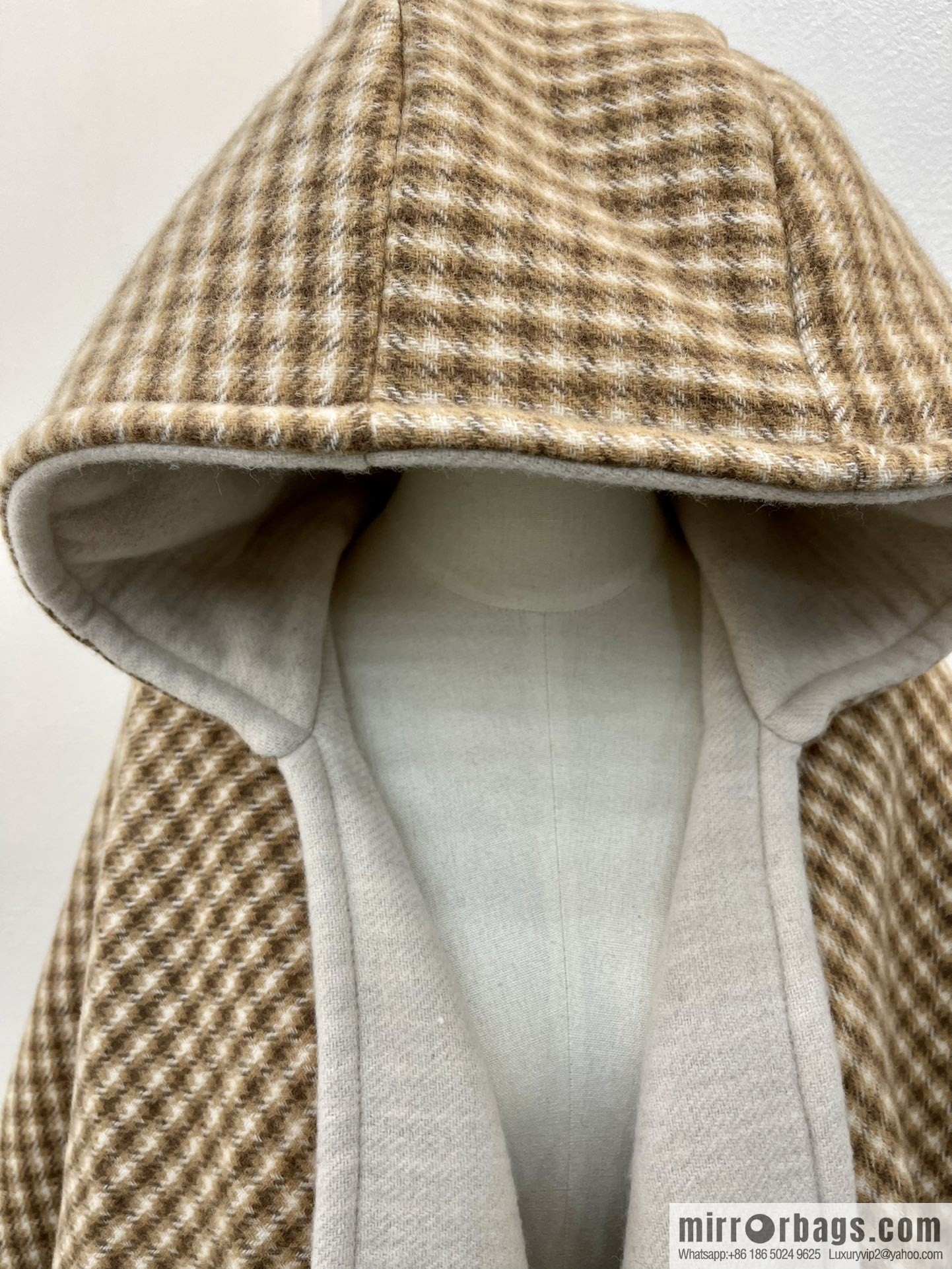 Fendi cream wool and cashmere cape FXX722AHR1F0QF7