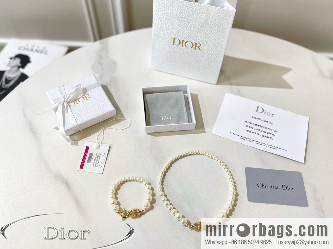 New ☑️ Dior pearl bracelet necklace