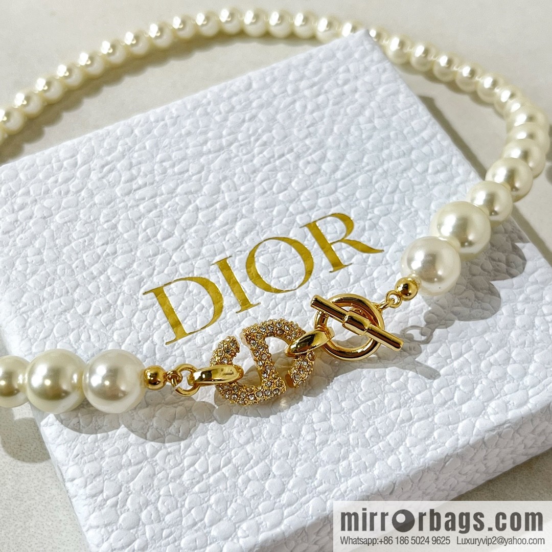 New ☑️ Dior pearl bracelet necklace