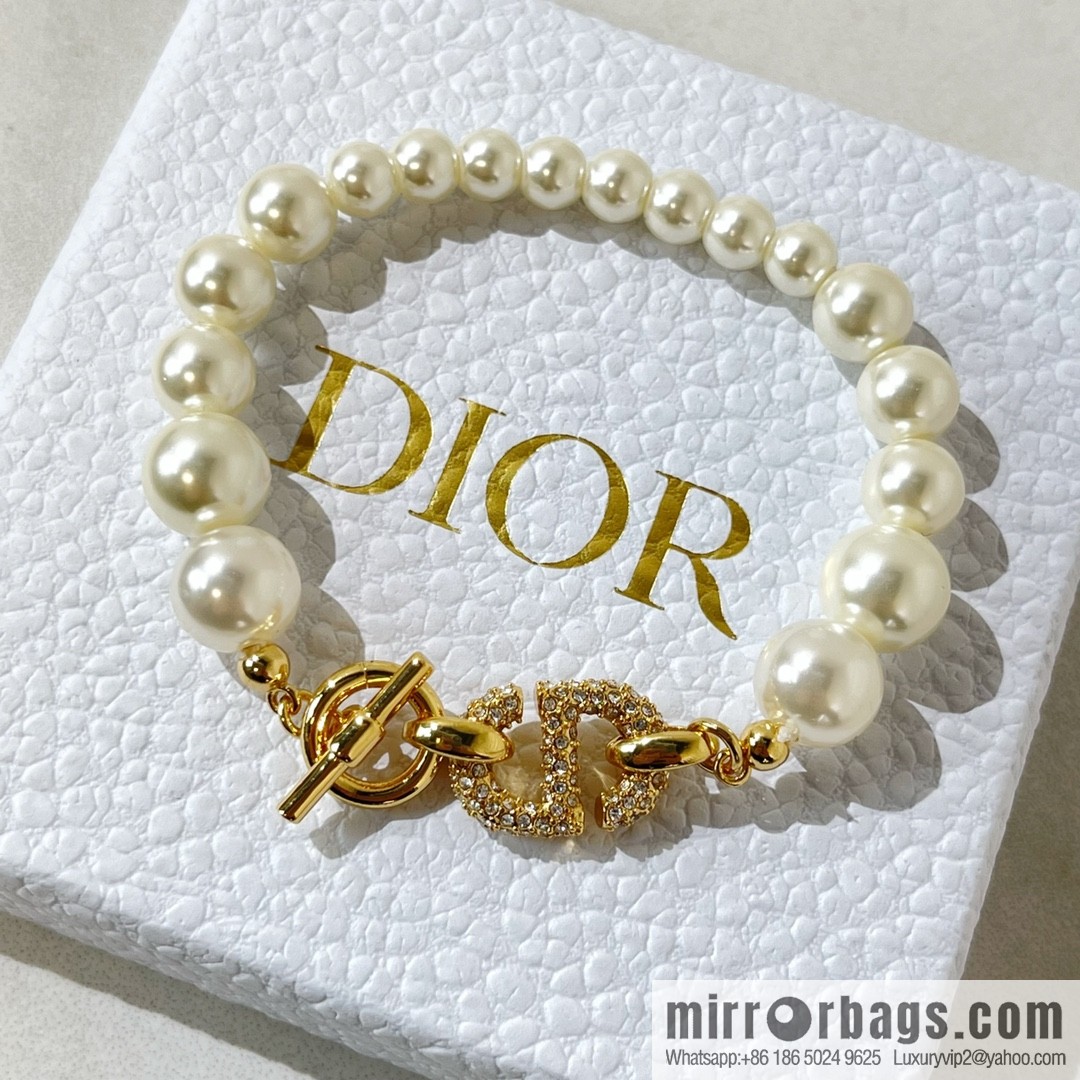 New ☑️ Dior pearl bracelet necklace